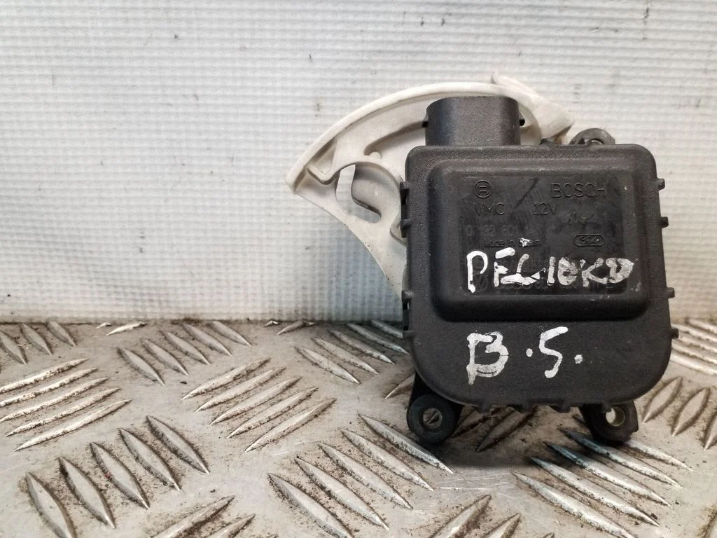 Gaisa aizvara motoriņš/aktuators 8D1820511E