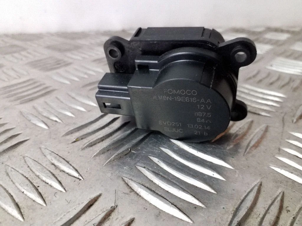 Air flap motor/actuator AV6N19E616AA