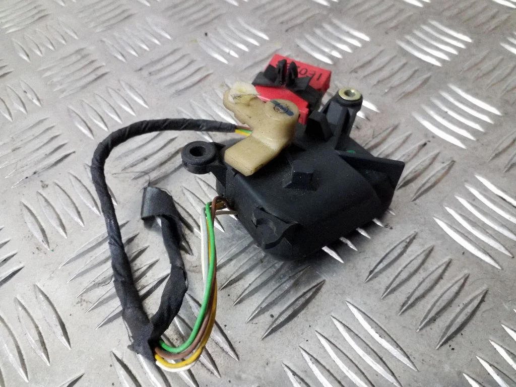 Gaisa aizvara motoriņš/aktuators 0132801022