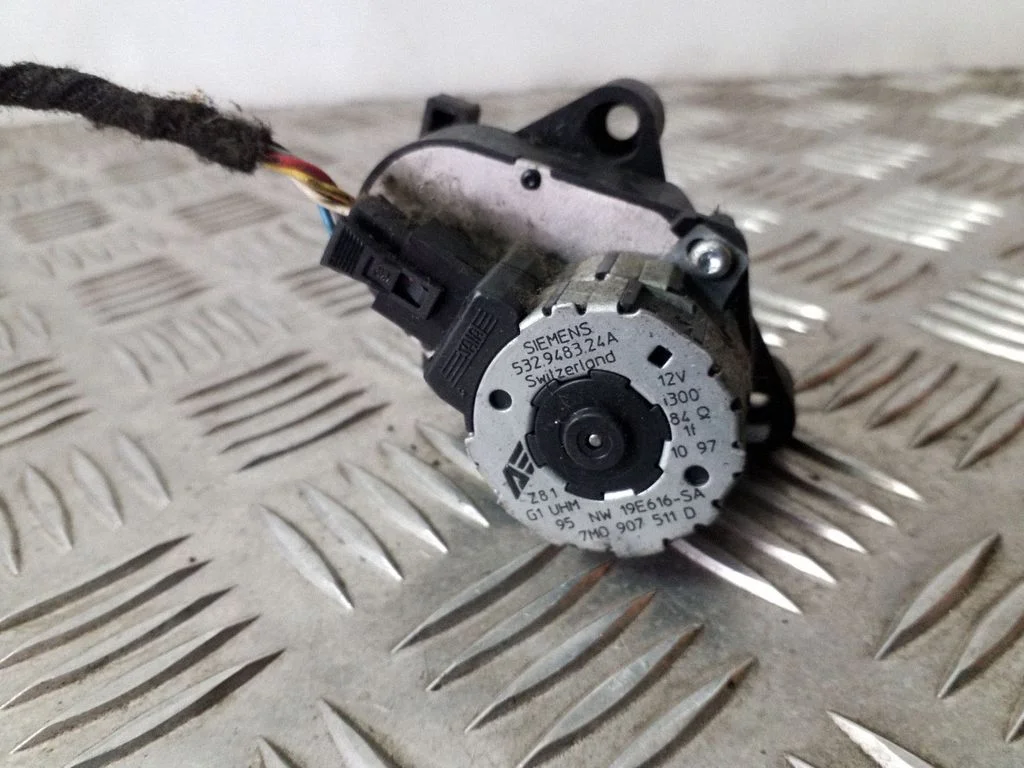 Air flap motor/actuator 7M0907511D