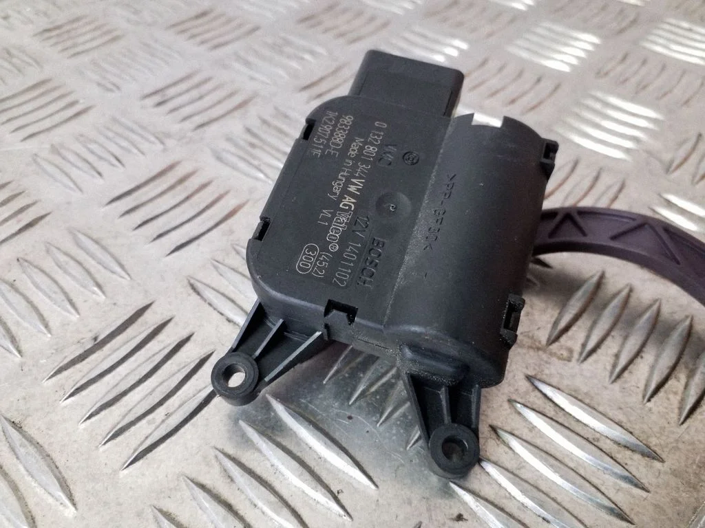 Air flap motor/actuator 1K2907511E