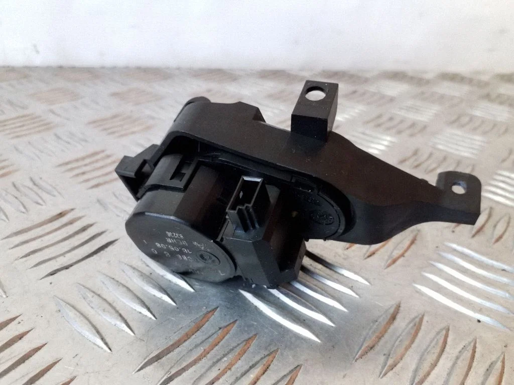 Air flap motor/actuator 6935072