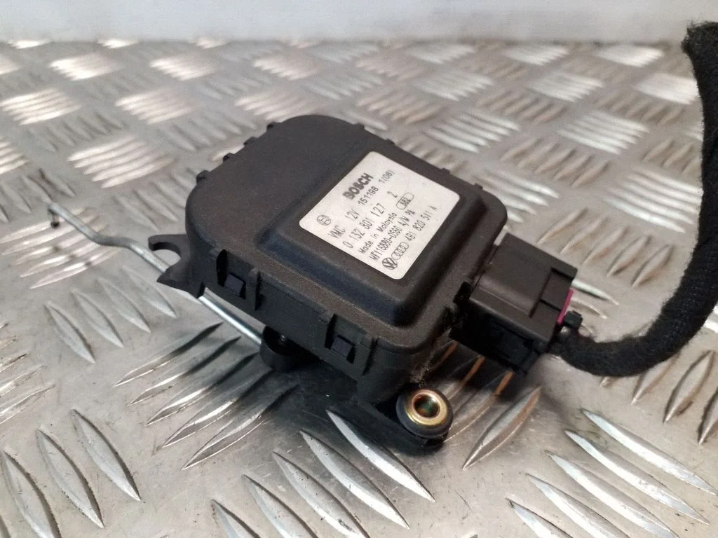 Gaisa aizvara motoriņš/aktuators 01328011272