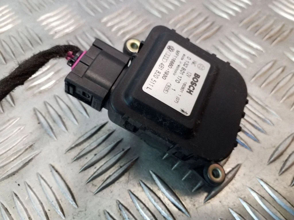 Gaisa aizvara motoriņš/aktuators 0132801170