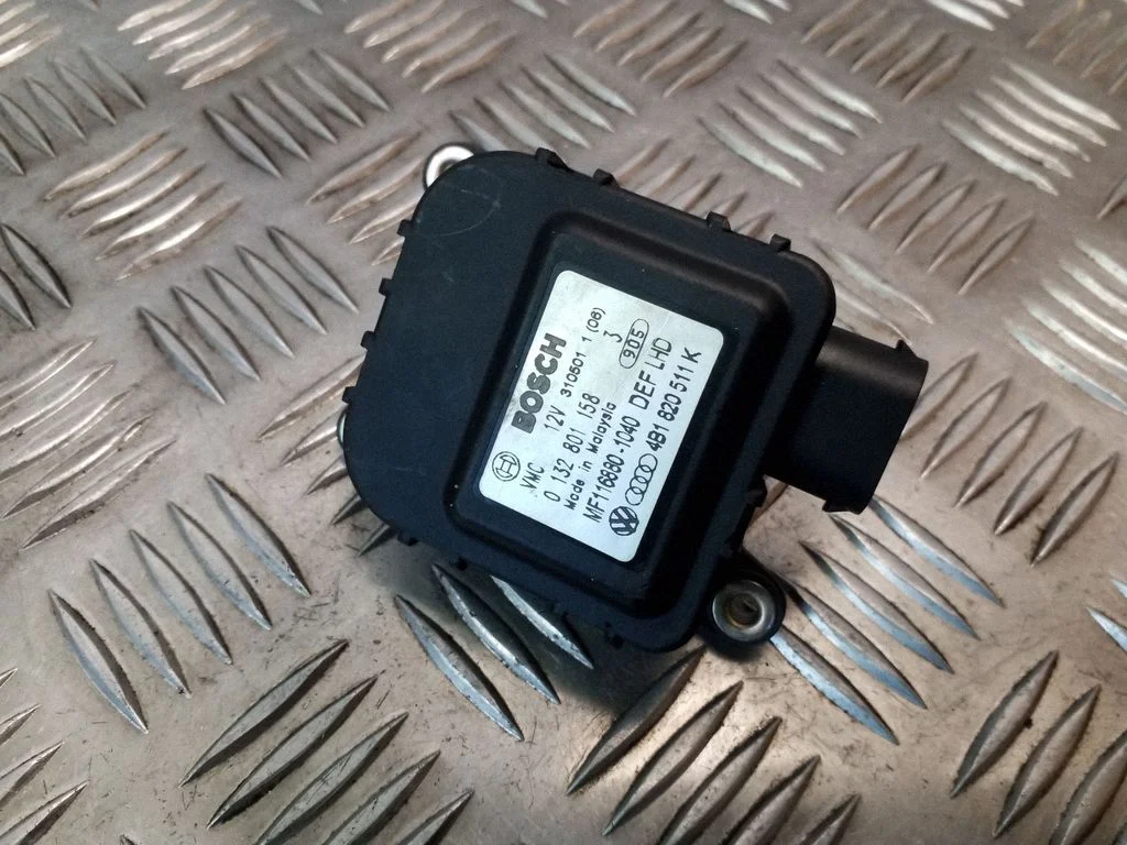 Gaisa aizvara motoriņš/aktuators 01328011583
