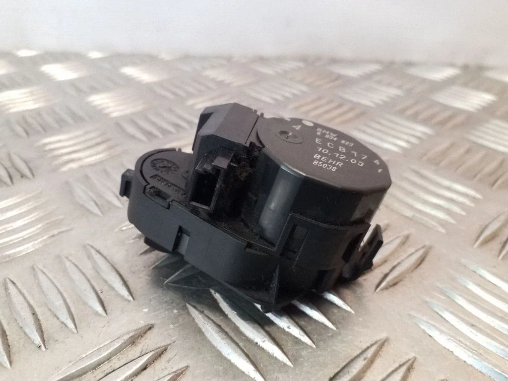Gaisa aizvara motoriņš/aktuators 6934823