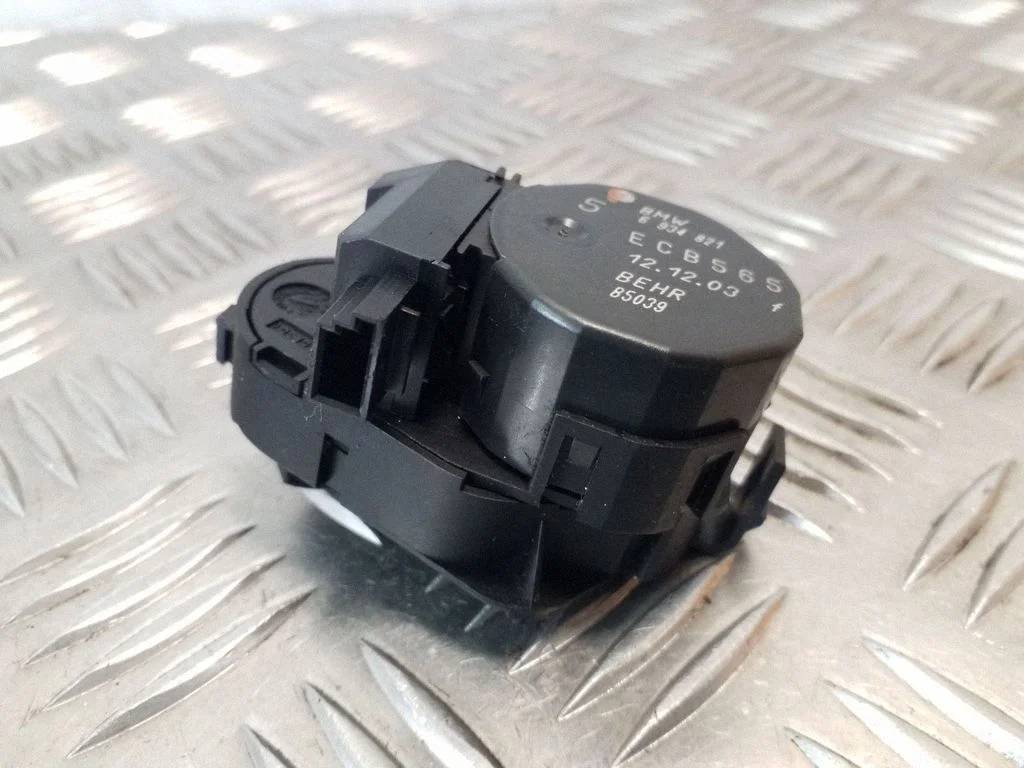 Gaisa aizvara motoriņš/aktuators 6934821