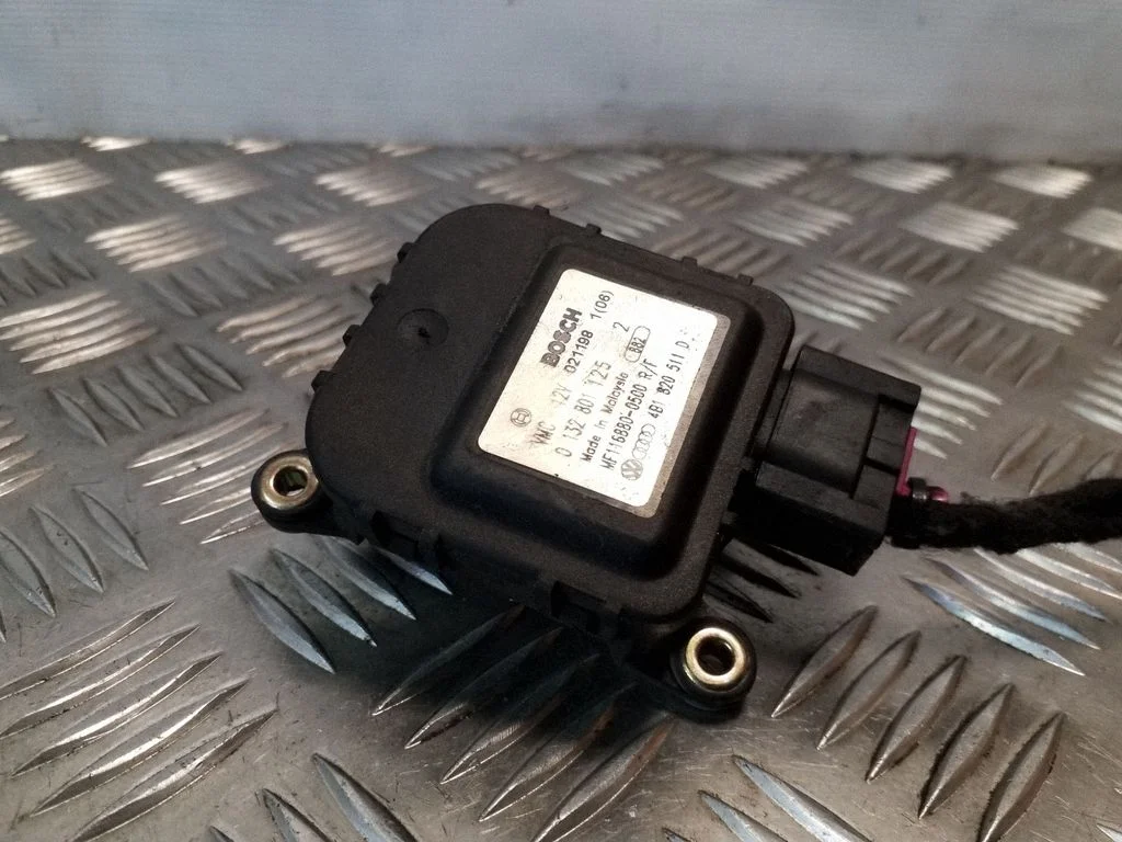Gaisa aizvara motoriņš/aktuators 01328011252