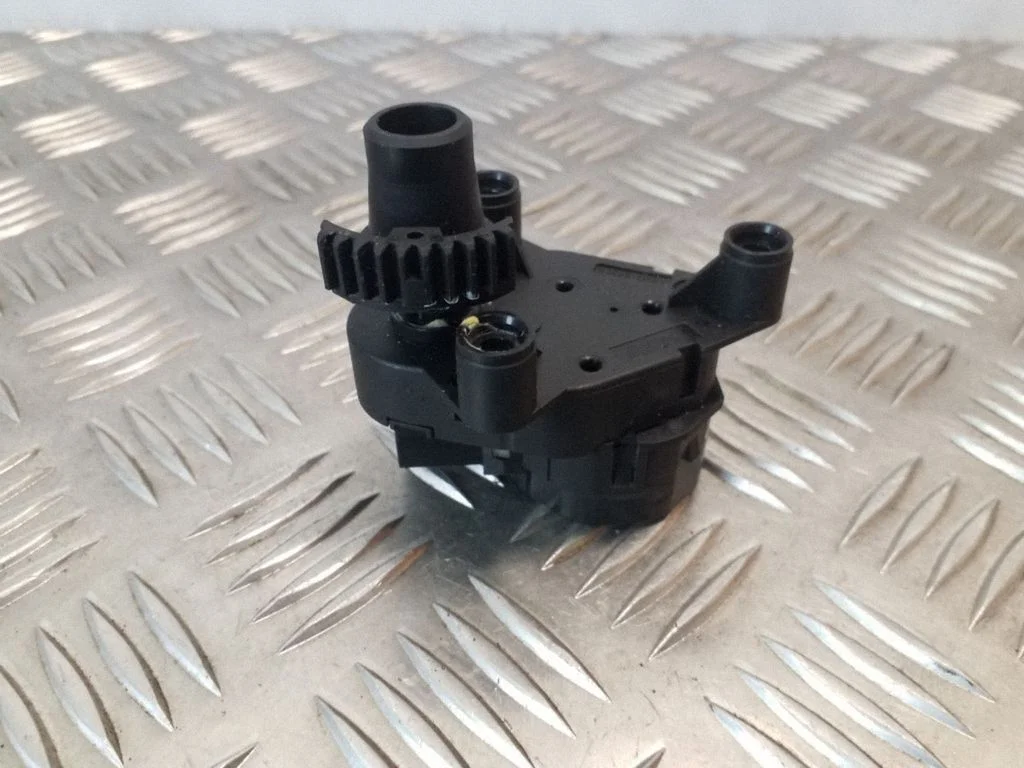Air flap motor/actuator – Seat Alhambra (Mk1) (1996-2010)