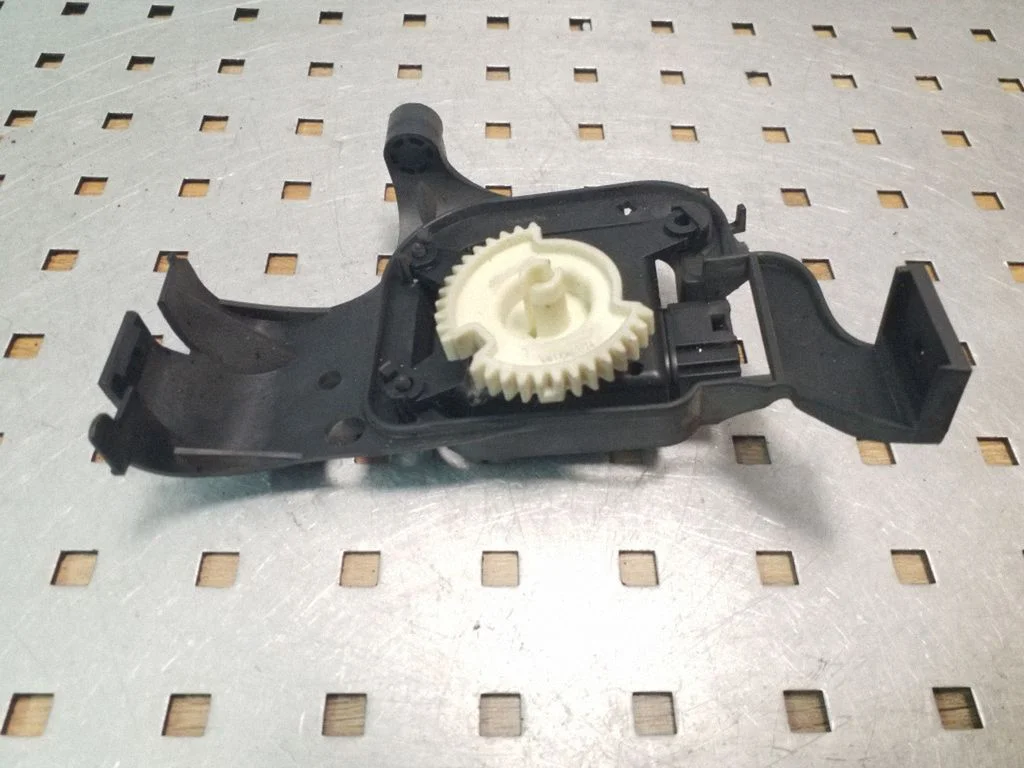 Gaisa aizvara motoriņš/aktuators 309368300AD