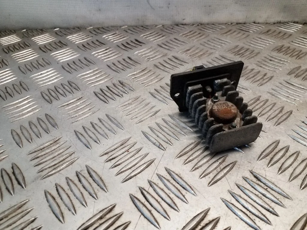 Heater blower motor/fan resistor