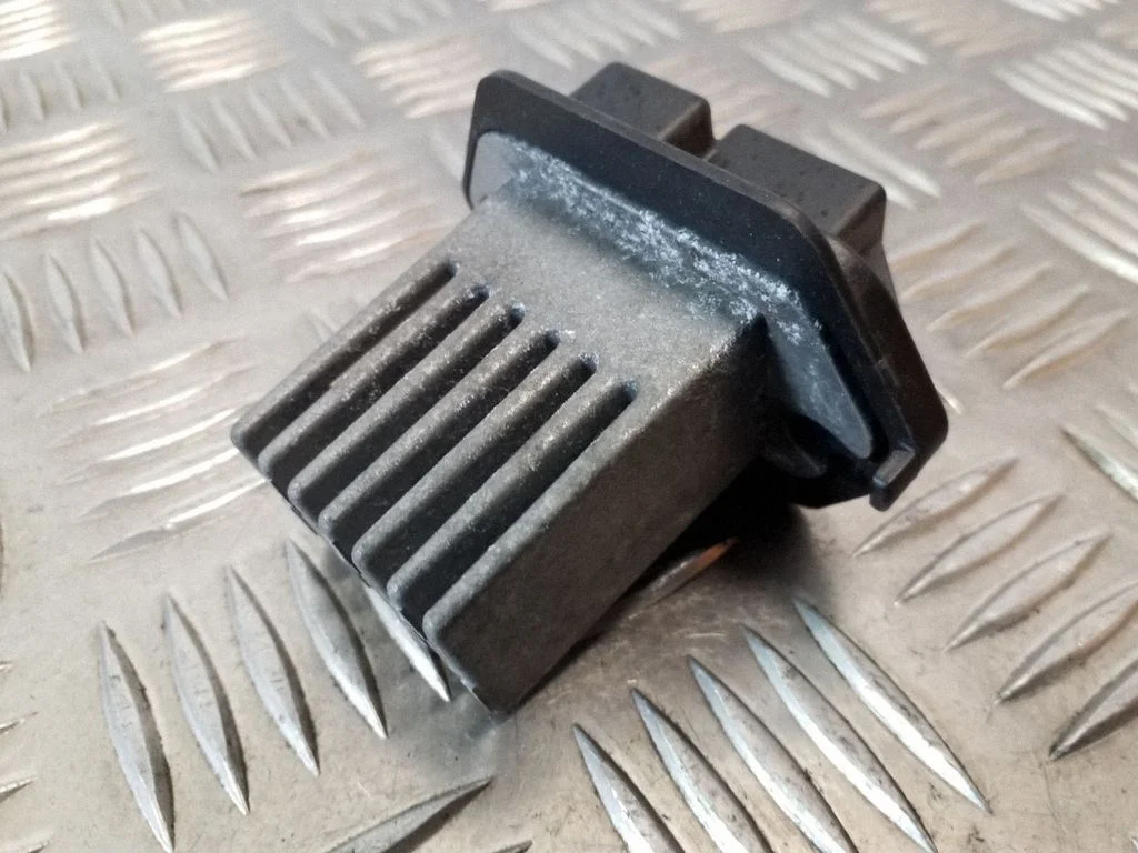 Krāsniņas ventilatora rezistors (reostats)