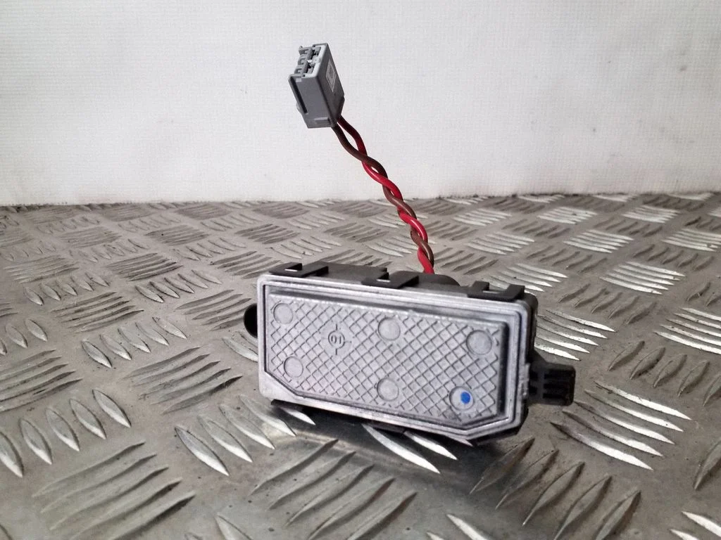 Heater blower motor/fan resistor AV6N19E624AA