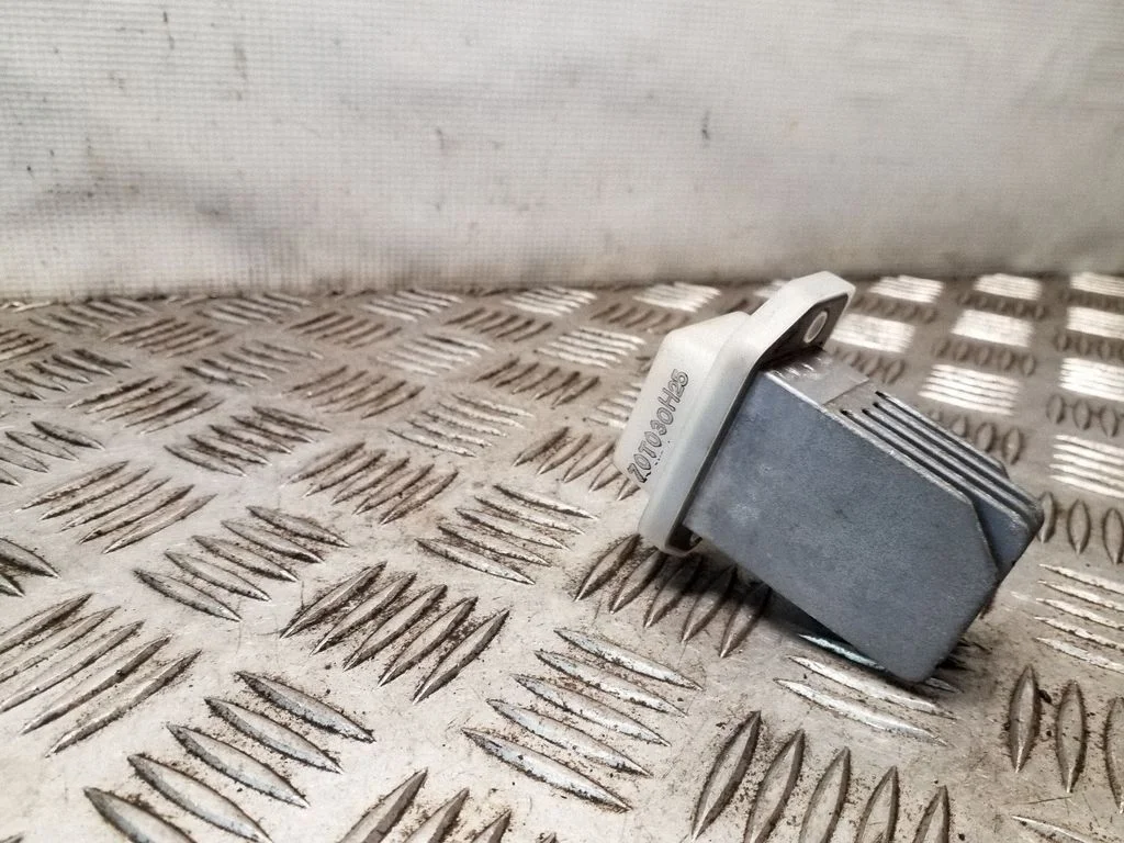 Rezystor dmuchawy 70T030H25