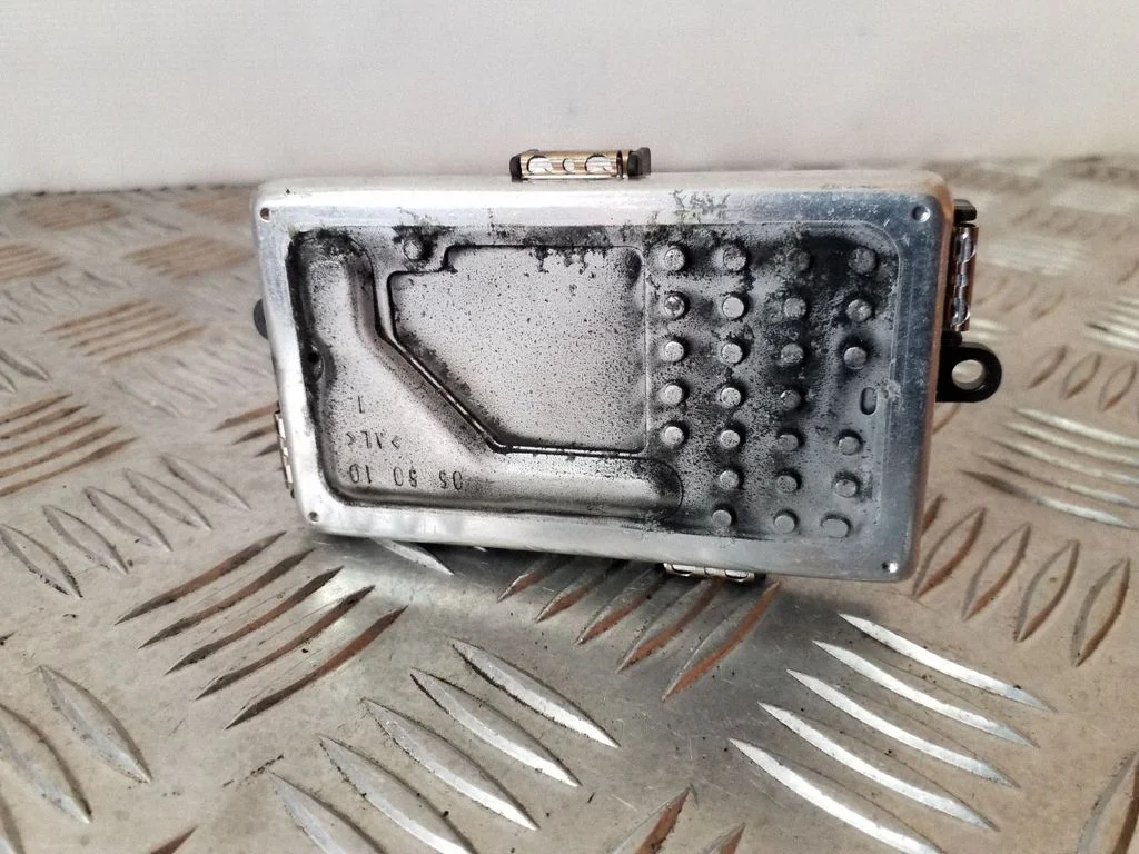 Heater blower motor/fan resistor 9226780