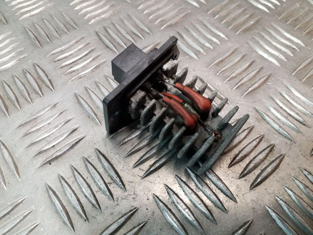 Heater blower motor/fan resistor