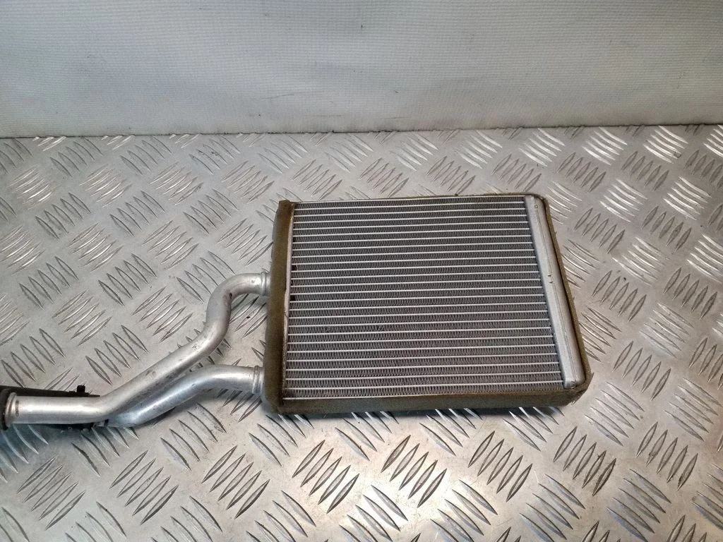 Salongi küttekeha radiaator