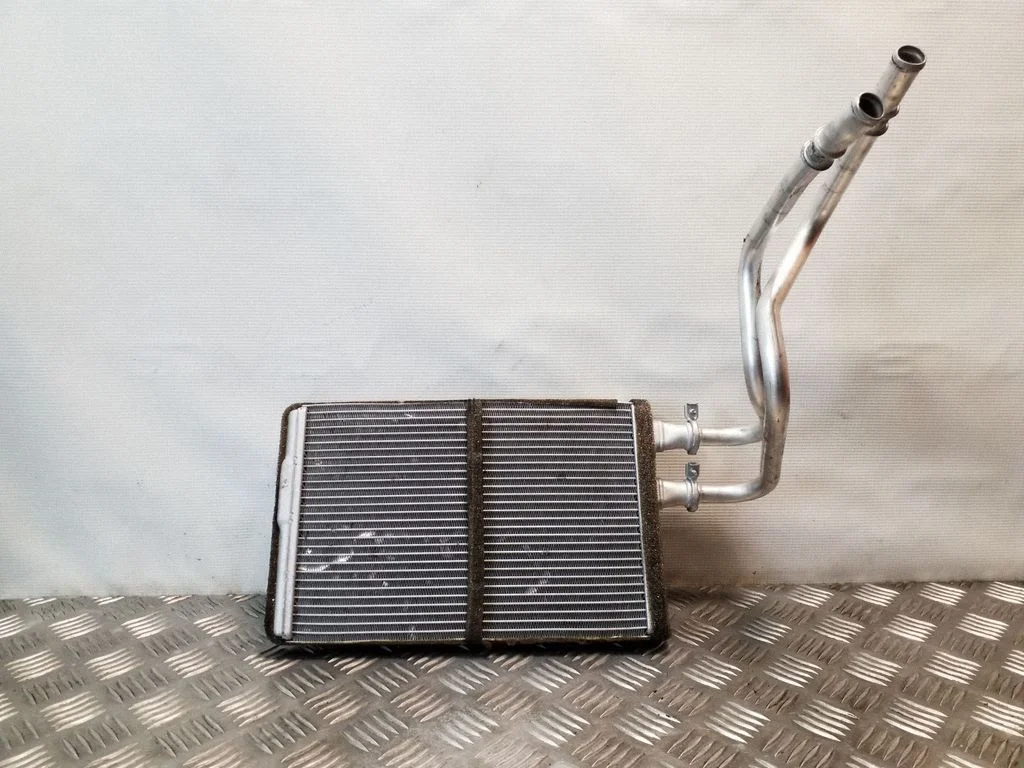 Salongi küttekeha radiaator