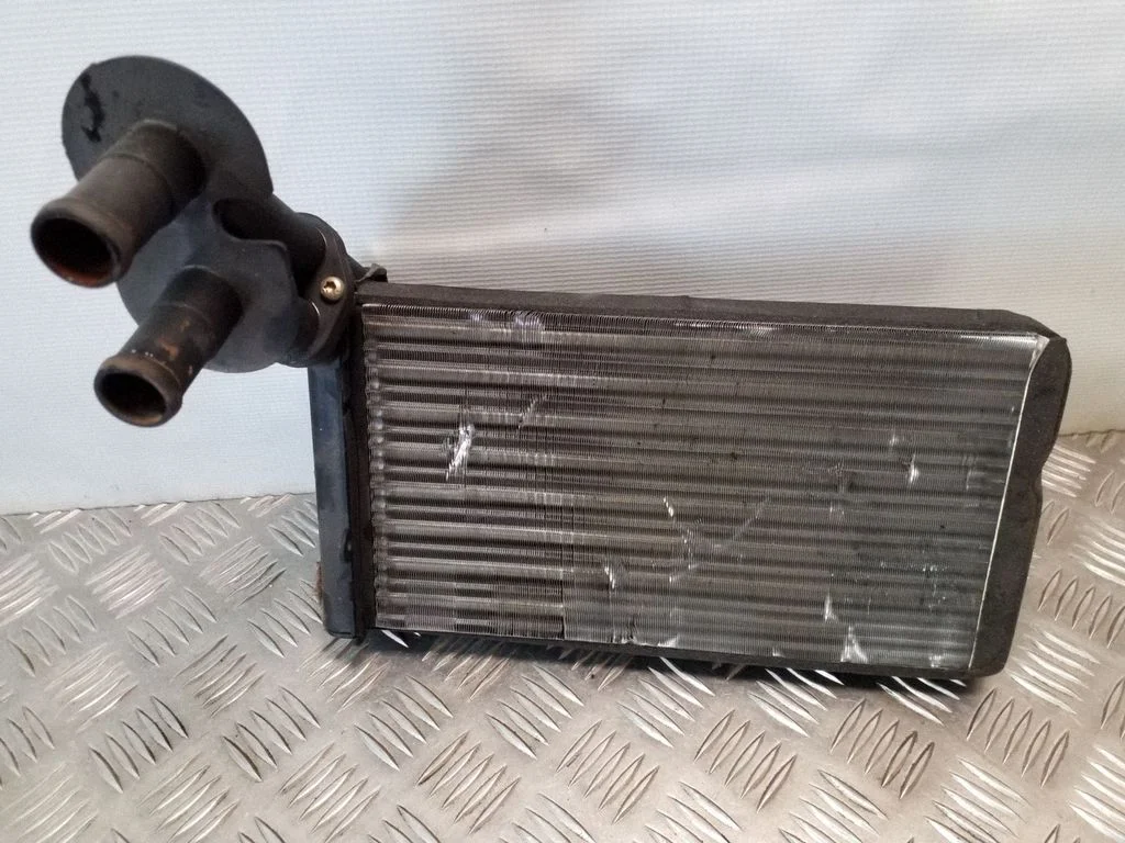 Krāsniņas radiators 18B539AB