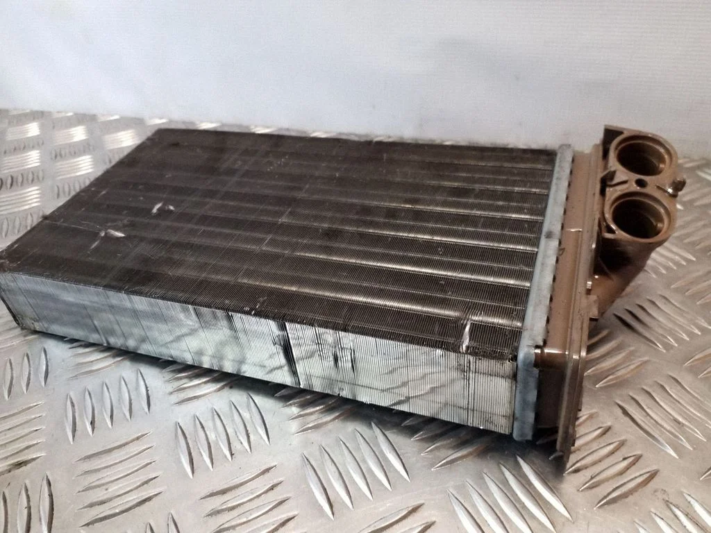 Salongi küttekeha radiaator – Opel Vivaro (2001-2014)