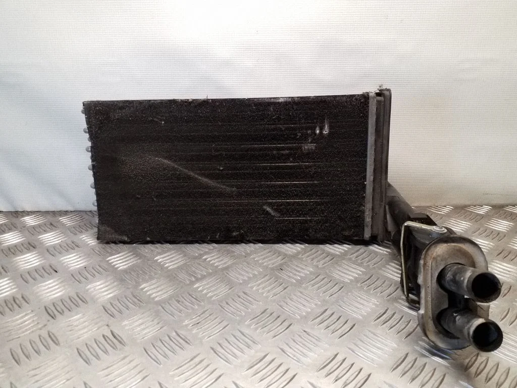 Salongi küttekeha radiaator 650502R