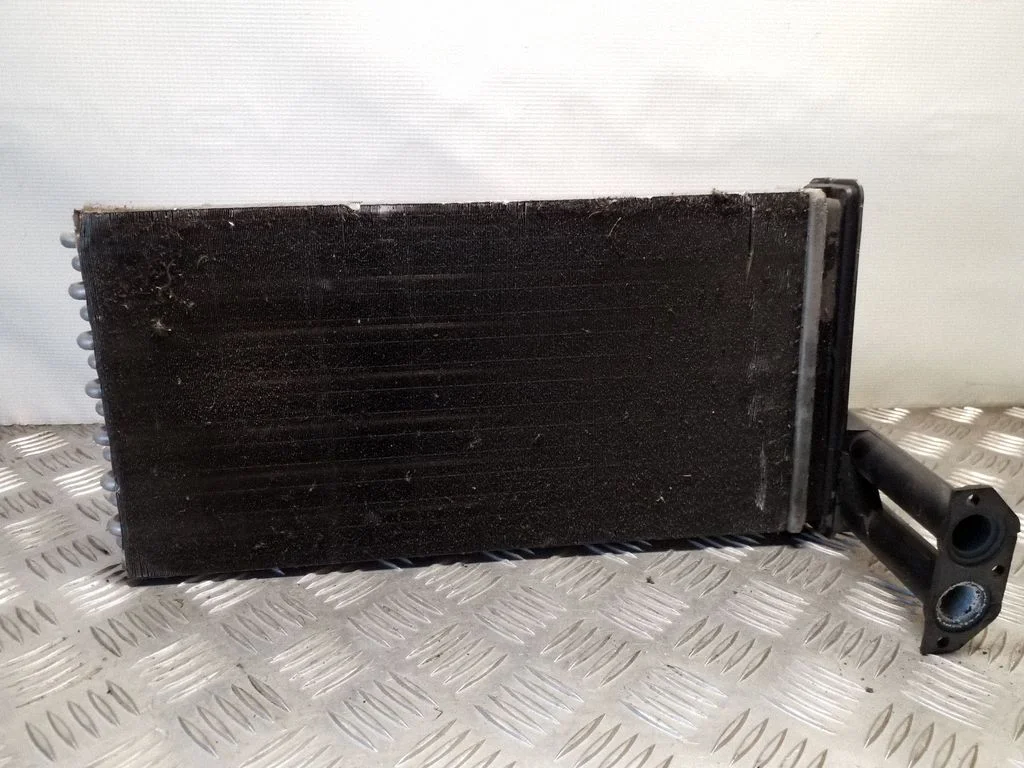 Salongi küttekeha radiaator 650502R