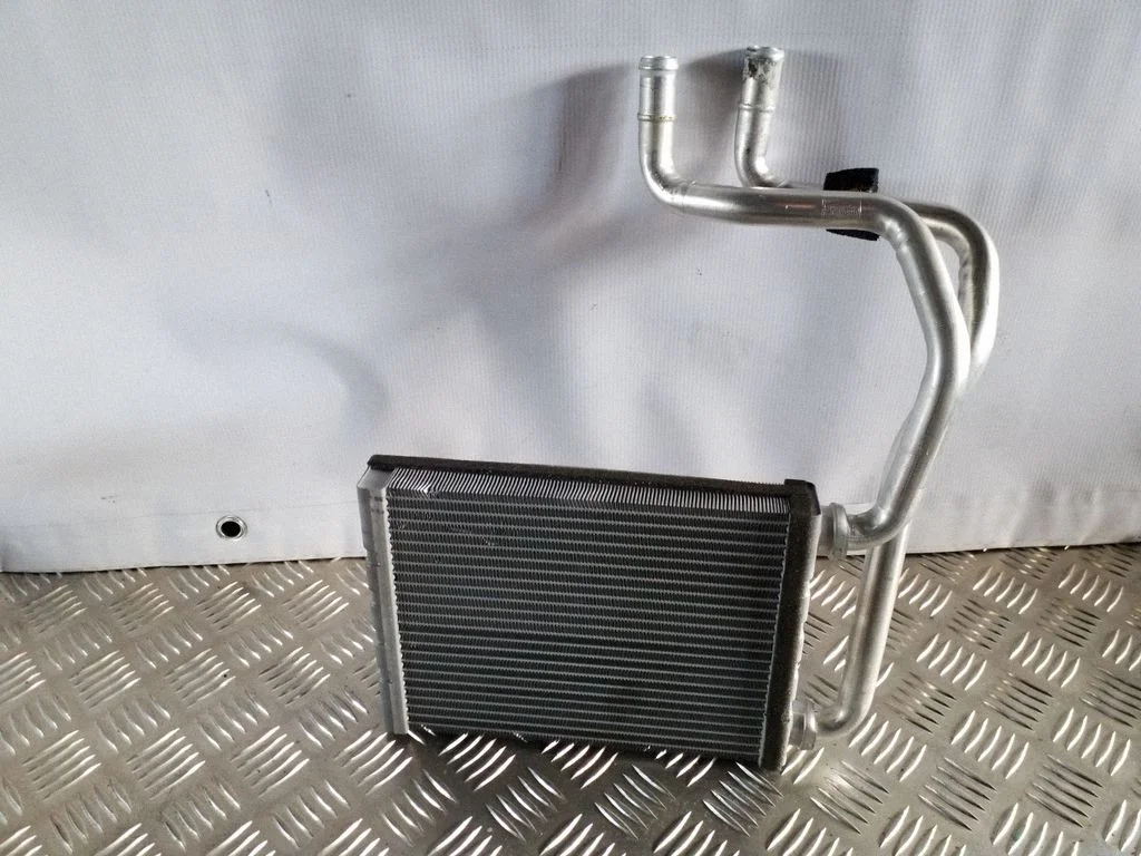 Salongi küttekeha radiaator