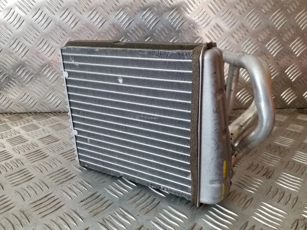 Salongi küttekeha radiaator 1K0819031E