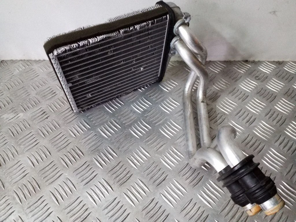 Salongi küttekeha radiaator 1K0819033