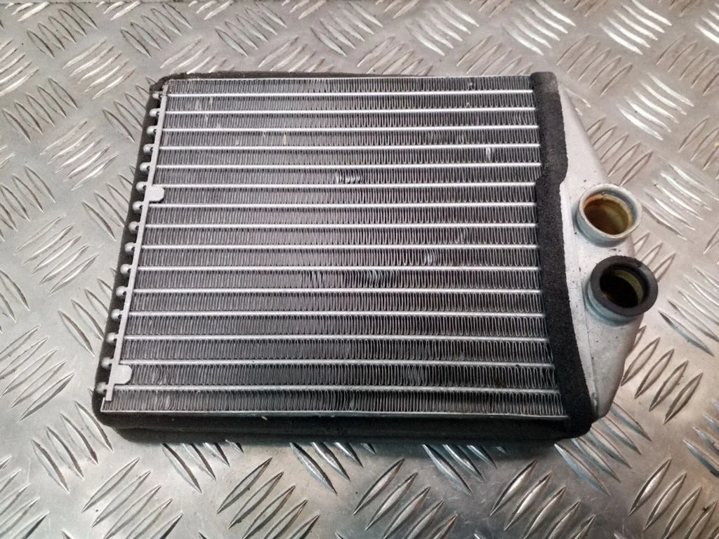 Salongi küttekeha radiaator 665508T – Saab 9-3 Ver2 (2003-2007)
