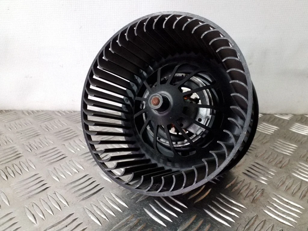 Heater fan/blower – Ford Focus (2010-2017)