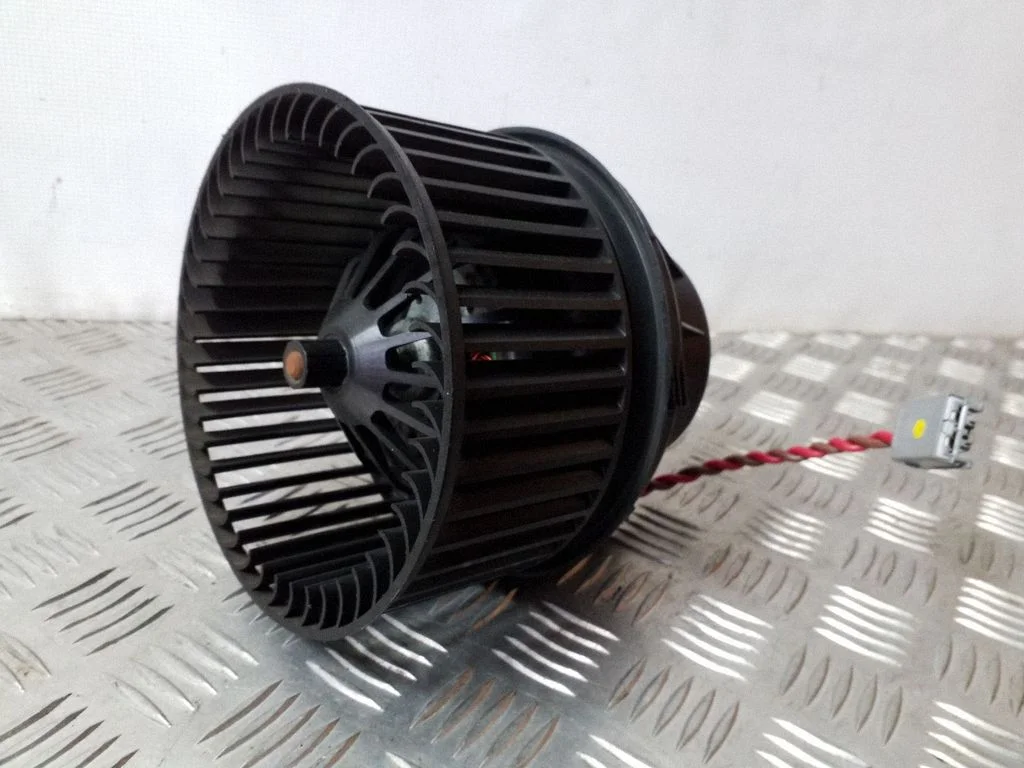 Heater fan/blower 1736007103