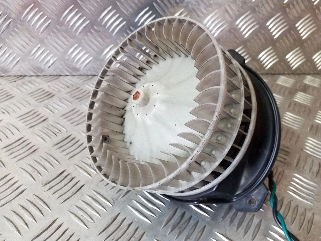 Salongipuhur AY1661000347