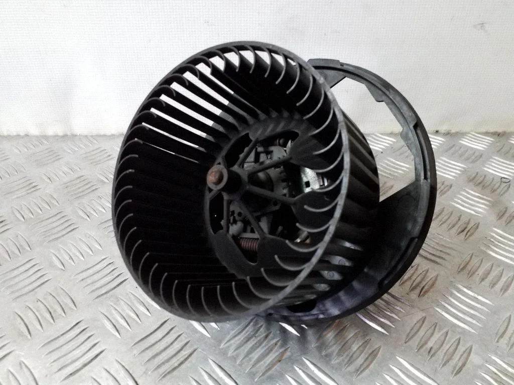Salongipuhur 1K2820015A