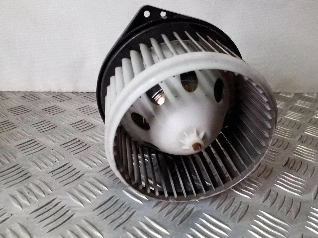 Krāsniņas ventilators/pūtējs A740100408