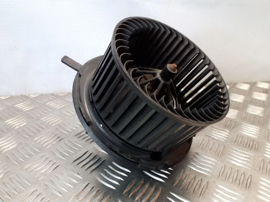 Krāsniņas ventilators/pūtējs F997167J