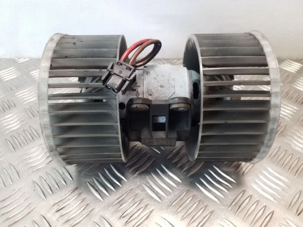 Krāsniņas ventilators/pūtējs