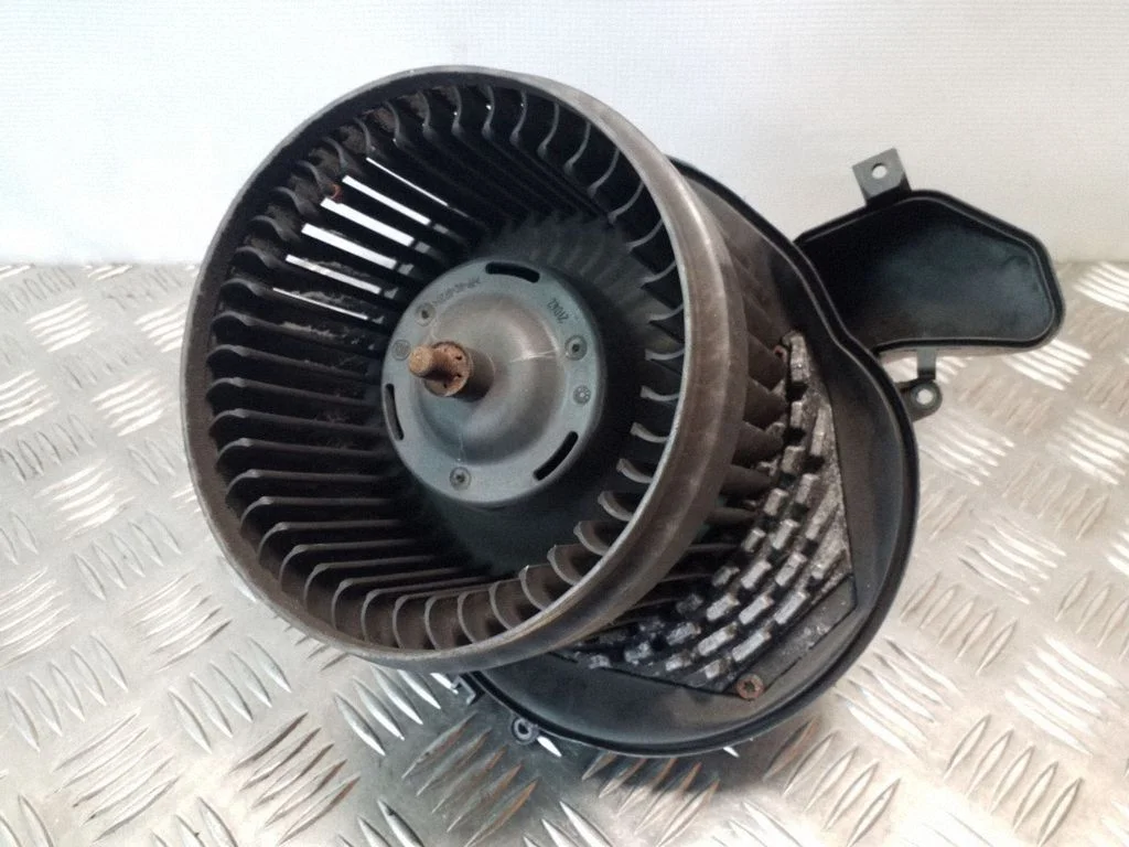Salongipuhur RHD28421