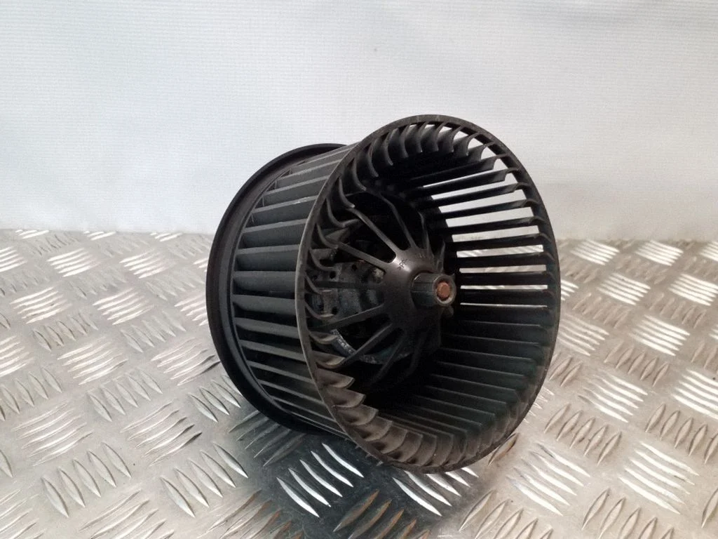 Krāsniņas ventilators/pūtējs – Ford Focus C-MAX (2003-2010)