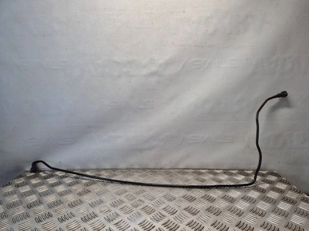 Engine coolant pipe/hose 6C118W005AC