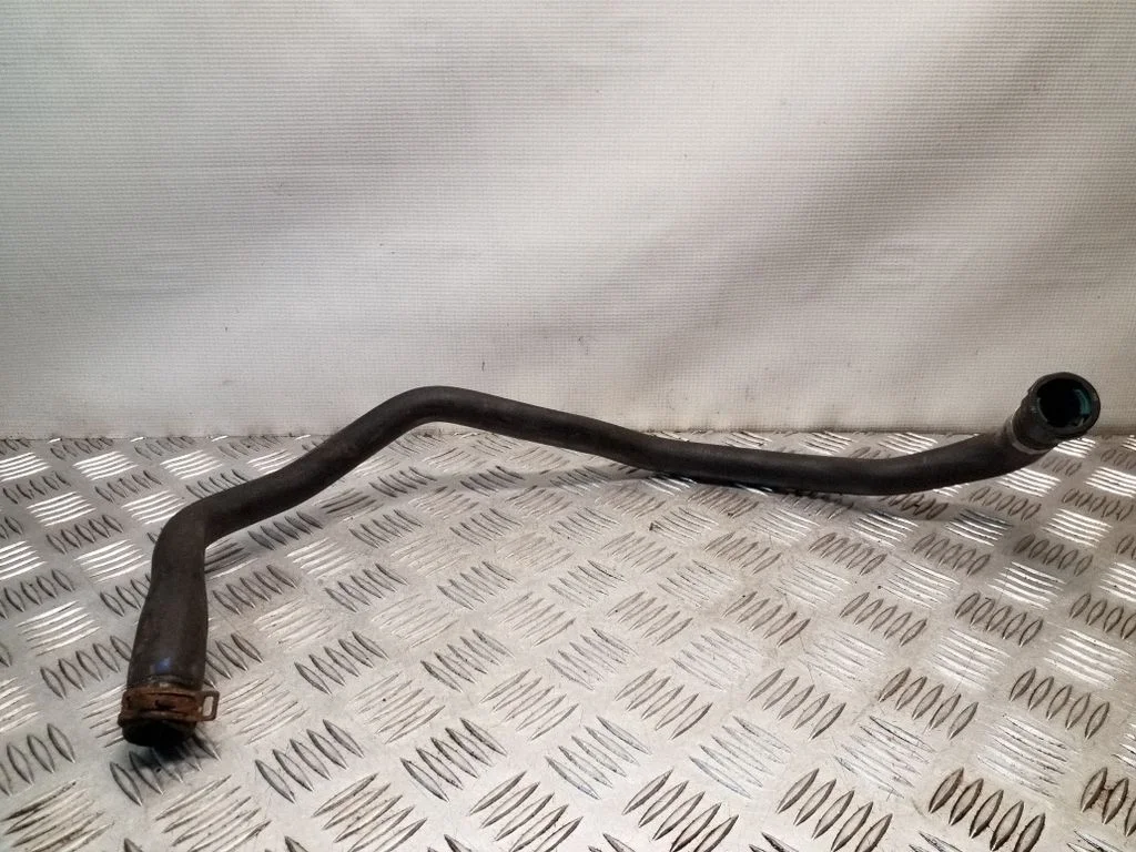 Engine coolant pipe/hose 6C1118K582DB