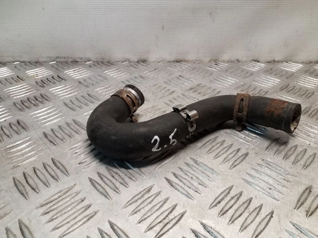 Engine coolant pipe/hose