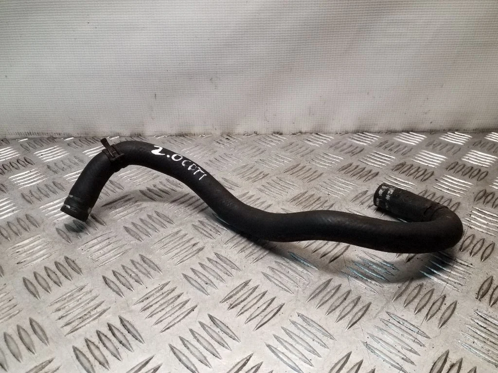 Engine coolant pipe/hose