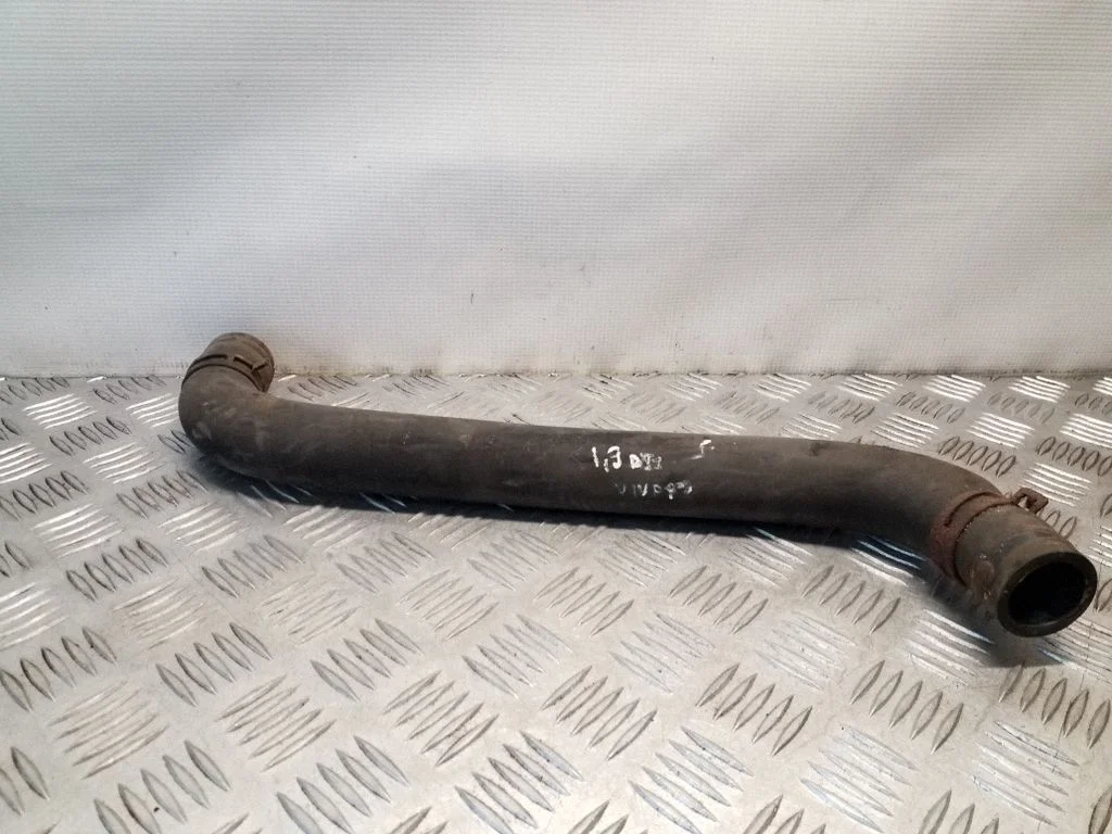 Engine coolant pipe/hose