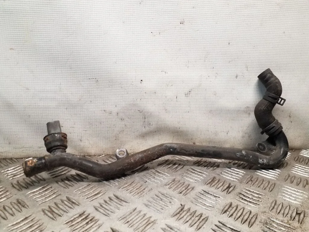 Engine coolant pipe/hose 5N0121065