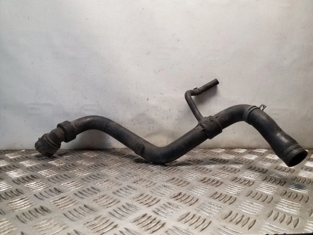 Engine coolant pipe/hose – Volkswagen Passat B5 (1997-2000)