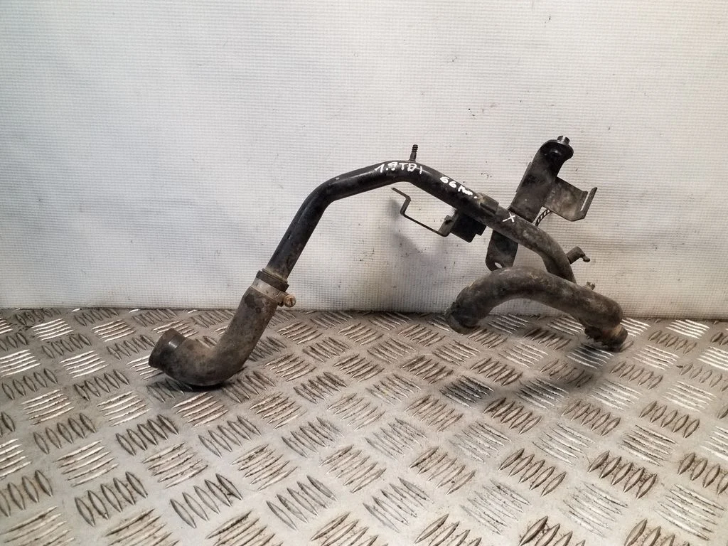 Engine coolant pipe/hose – Volkswagen Passat B5 (1997-2000)