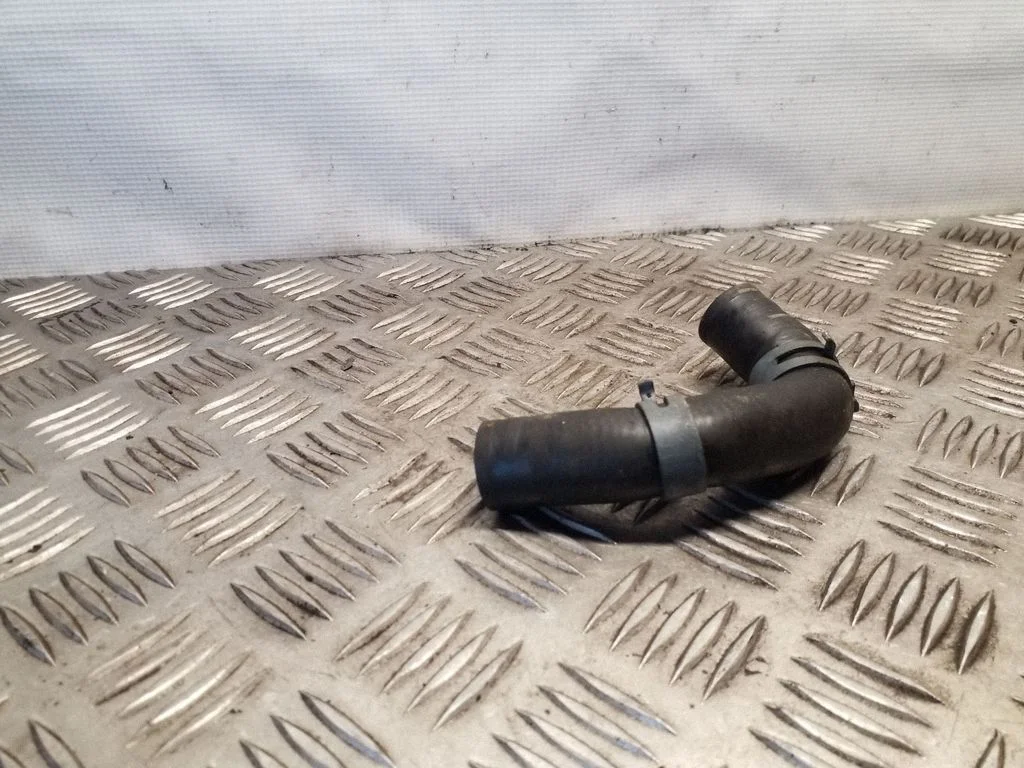 Przewody układu chłodzenia silnika 5N0121051