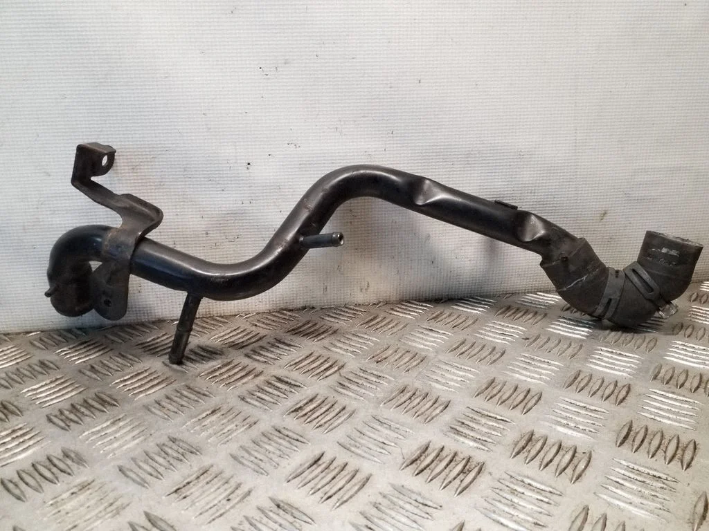 Motora dzesēšanas caurule (-es)/šļūtene (-es) 038121071S
