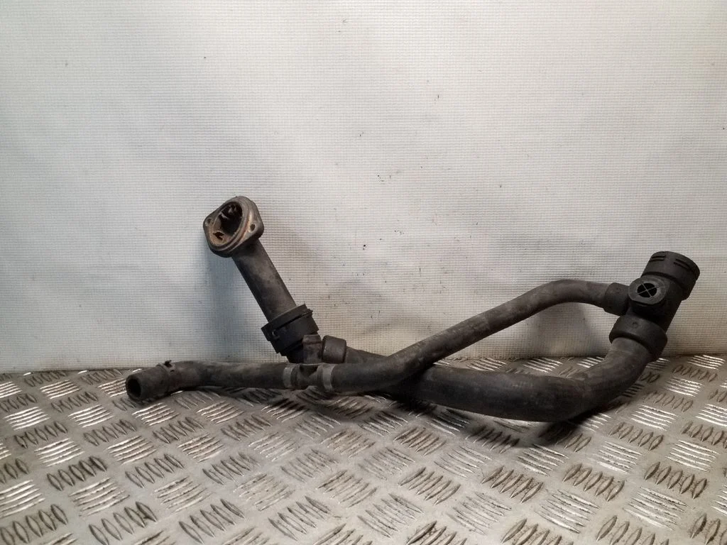 Motora dzesēšanas caurule (-es)/šļūtene (-es) 357121140
